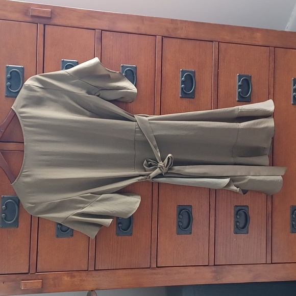 Express wrap Dress Olive Green - Picture 4 of 6